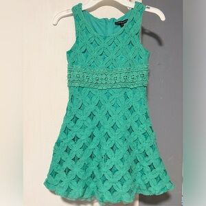 Sleeveless Green Lace Kids Dress
